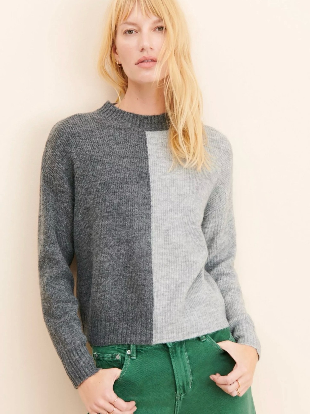 Anthropologie Vigoss Split Color Pullover SZ M Good Condition - SO Cool!
